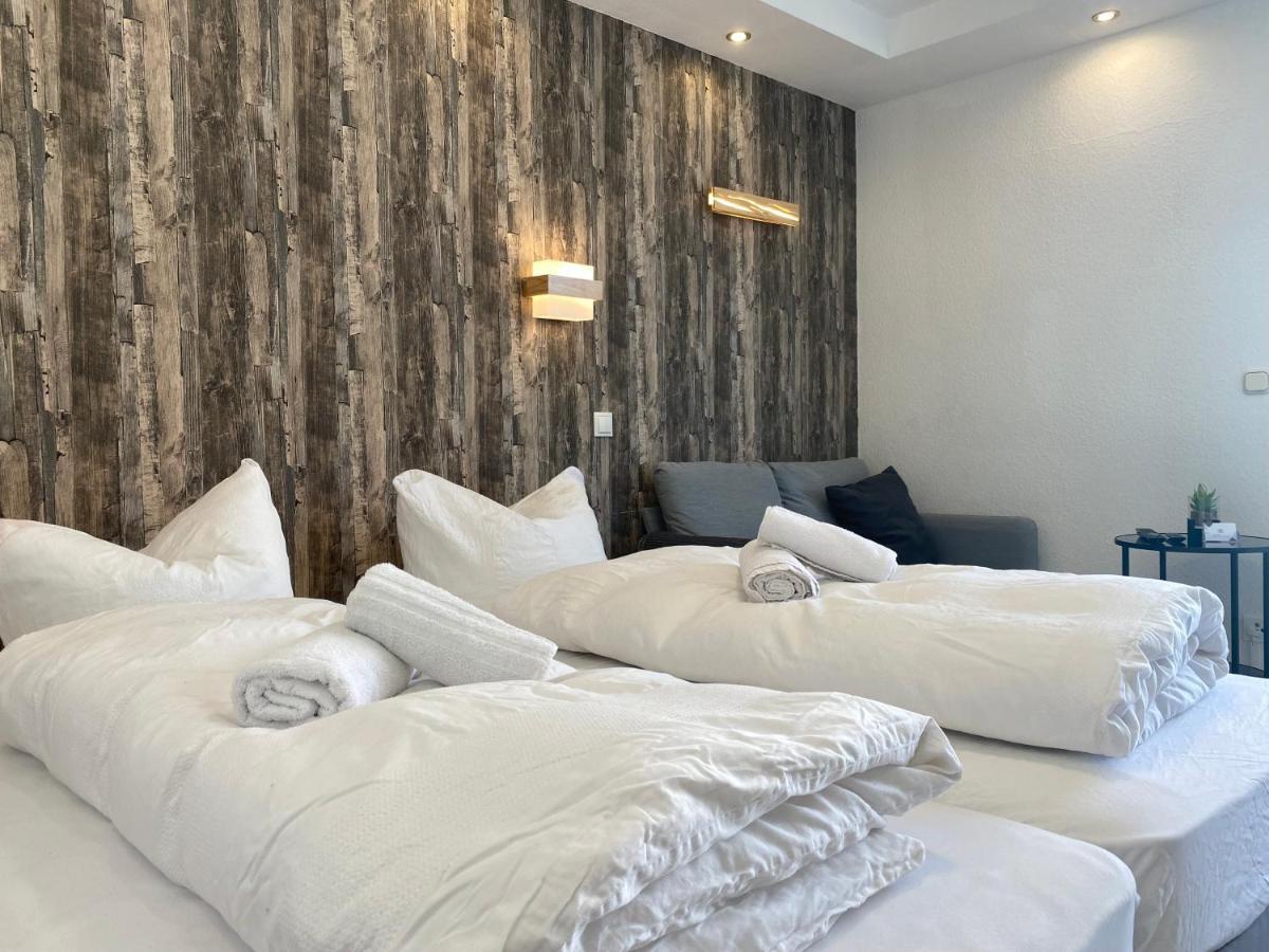 Apartment Charming - Balcony - Wifi - Kitchen Magdeburg