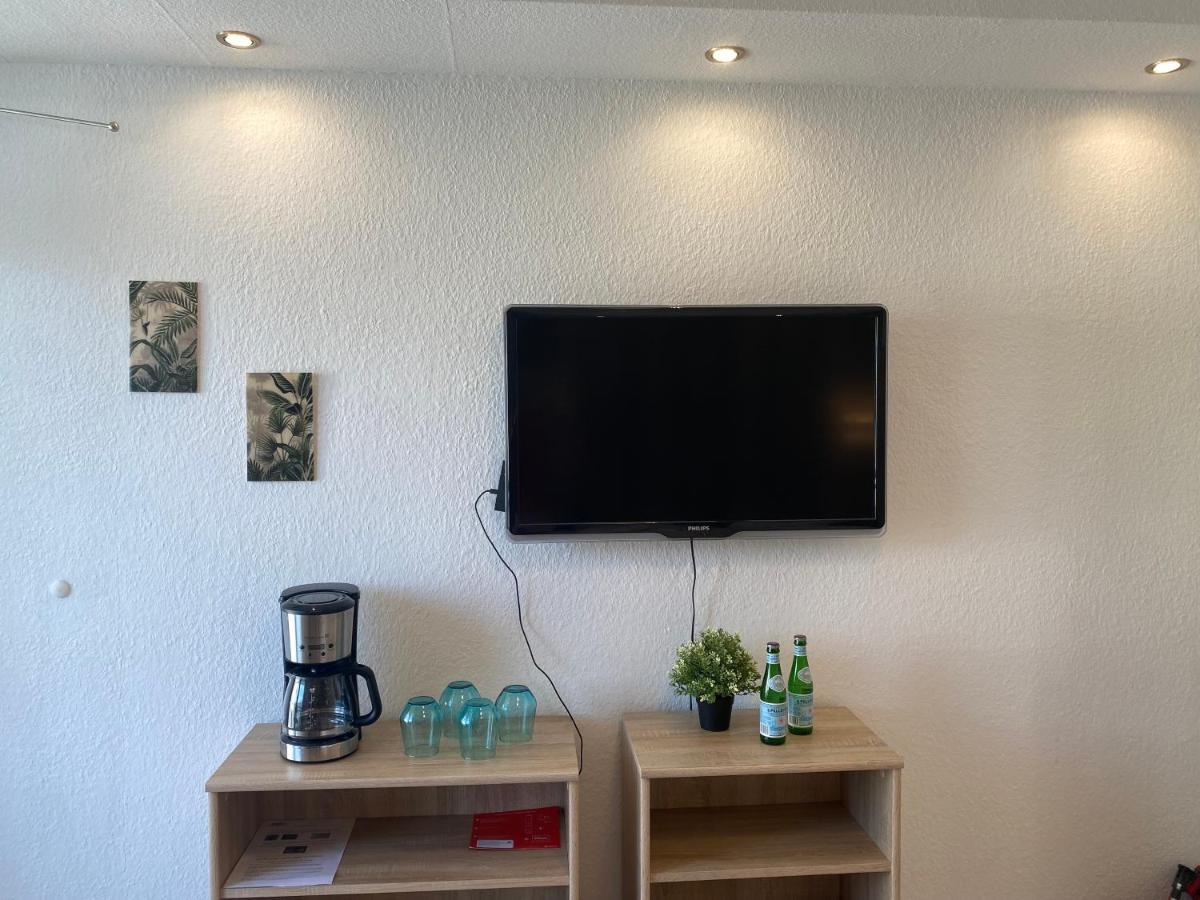 Charming - Balcony - Wifi - Kitchen Apartment
